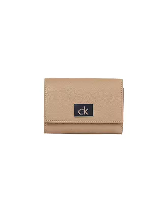 CALVIN KLEIN | Geldbörse CK PLAQUE Small | camel