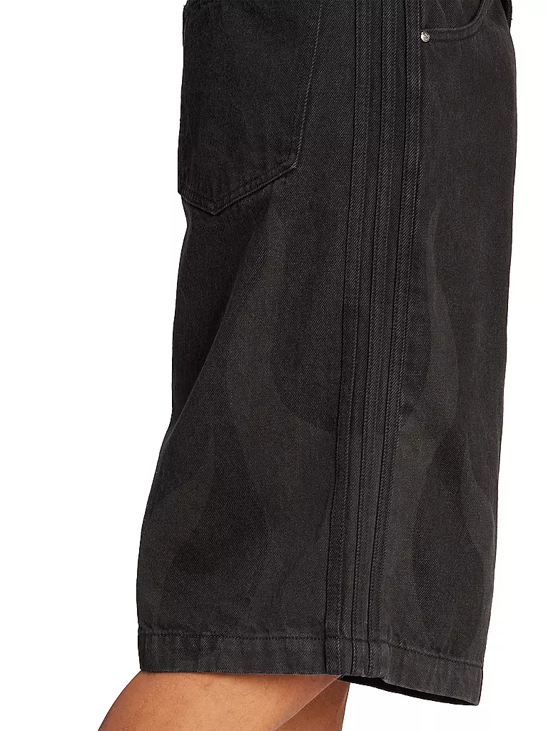 ADIDAS ORIGINALS | Jeansshorts | schwarz