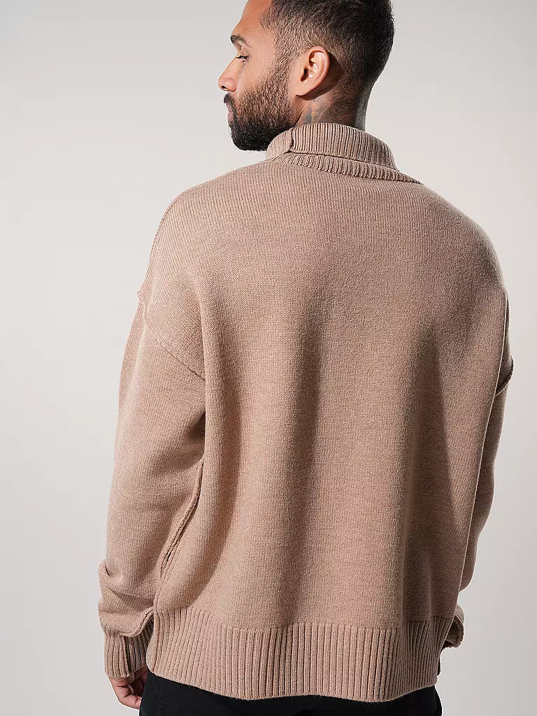 AMI PARIS | Rollkragenpullover | camel