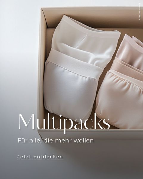 Eine Schachtel mit ordentlich gefalteter weißer und beiger Unterwäsche auf hellem Hintergrund. Auf der Texteinblendung steht: „Multipacks. Für alle, die mehr wollen. Jetzt entdecken.“.