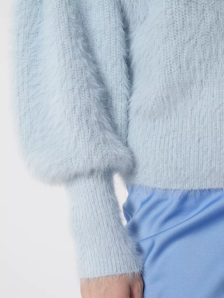 GUESS | Pullover in Felloptik | hellblau