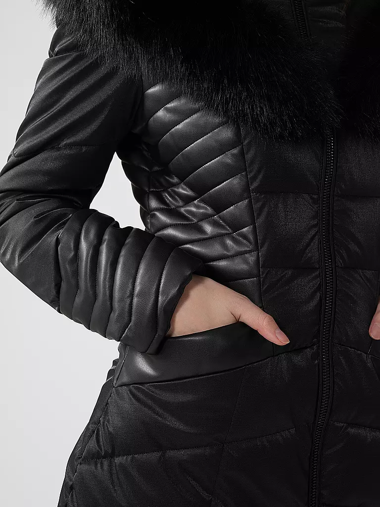 GUESS | Steppjacke NEW OXANA | schwarz