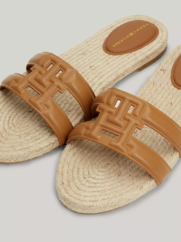 TOMMY HILFIGER | Sandalen  | braun