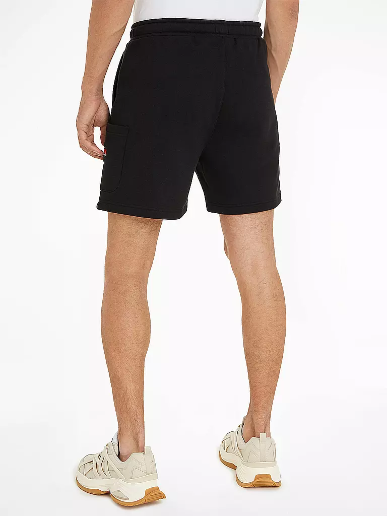 TOMMY JEANS | Sweatshorts | schwarz