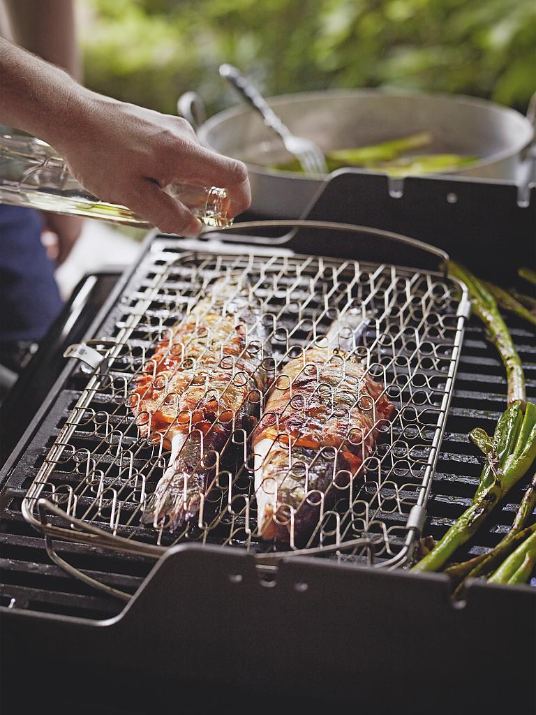 Weber grill fisch und gemüsehalter