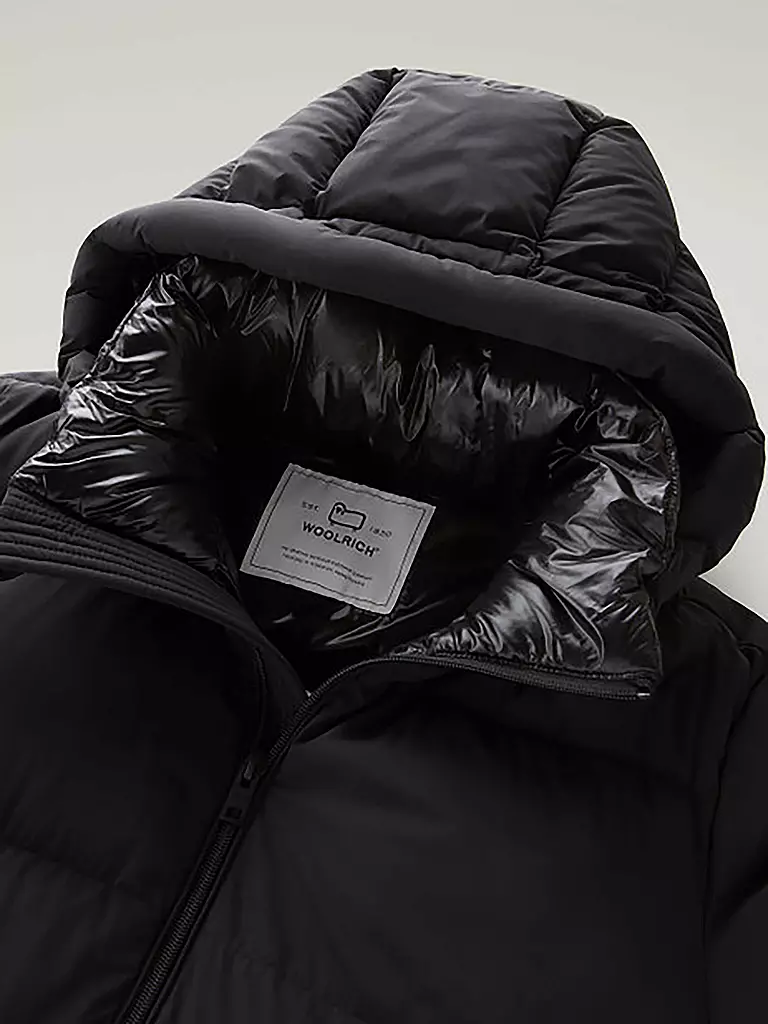 WOOLRICH | Daunenjacke SIERRA | schwarz